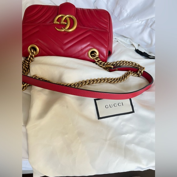 Gucci GG Marmont Mini Shoulder Handbag - Picture 5 of 15